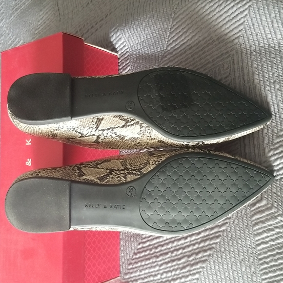 Snake print flats - Picture 6 of 6